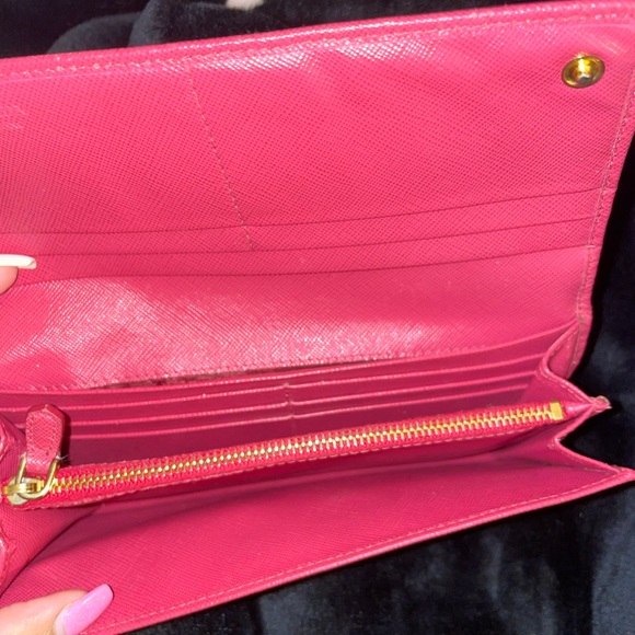 🌺Auth PRADA Fiocco Saffiano Wallet Peonia🌺 - Picture 8 of 16
